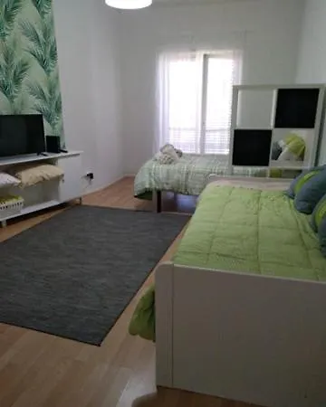 ホームステイ Lila's House ペニシェ