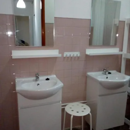 ホームステイ Lila's House ペニシェ