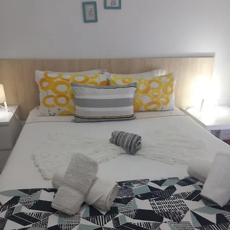 ホームステイ Lila's House