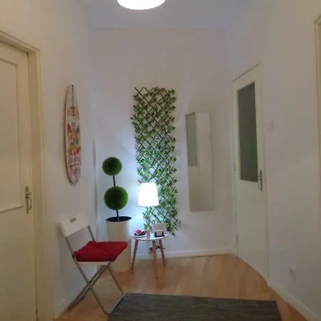 ホームステイ Lila's House