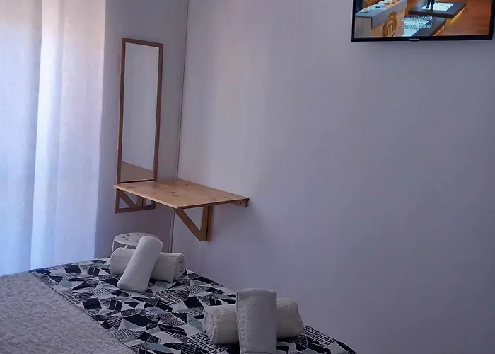 בית אירוח Lila's House פניש