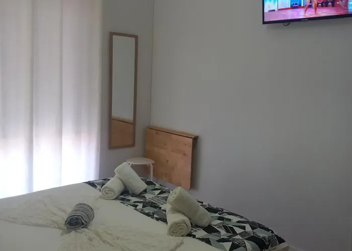 בית אירוח Lila's House פניש